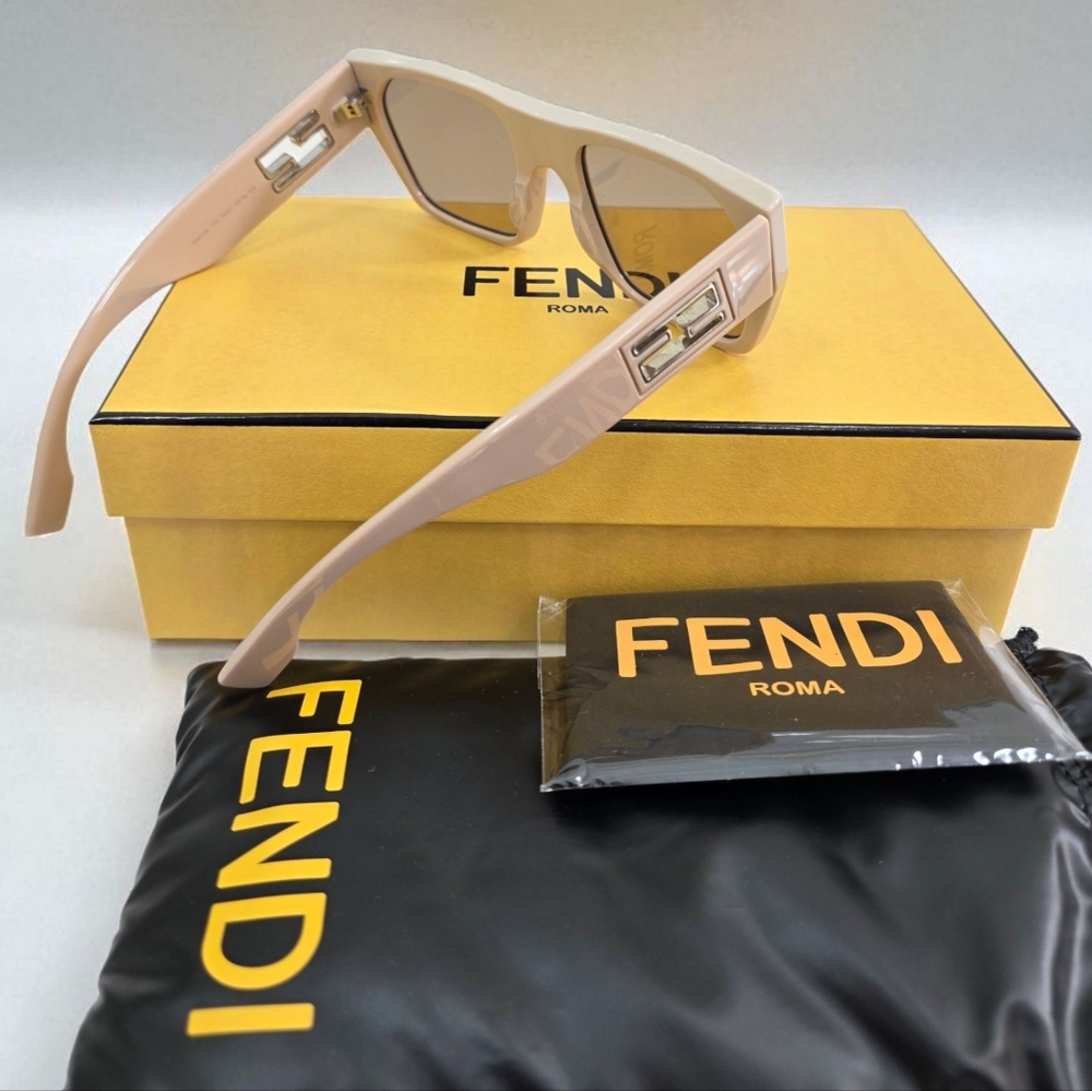 Fendi Baguette FE40124I Oversized Square Sunglasses Beige Mauve FF Logo Glasses - Picture 3 of 11